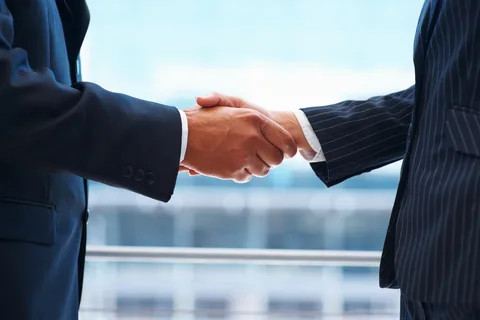 10 People You Need To Have In Your Professional Network