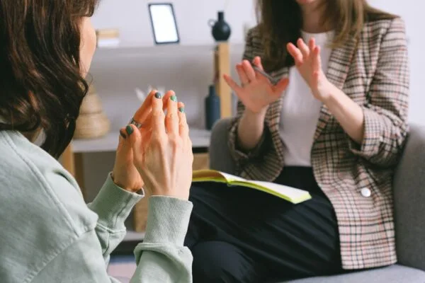 STOP HAVING REPEAT CONVERSATIONS WITH YOUR TEAM (HERE’S HOW)