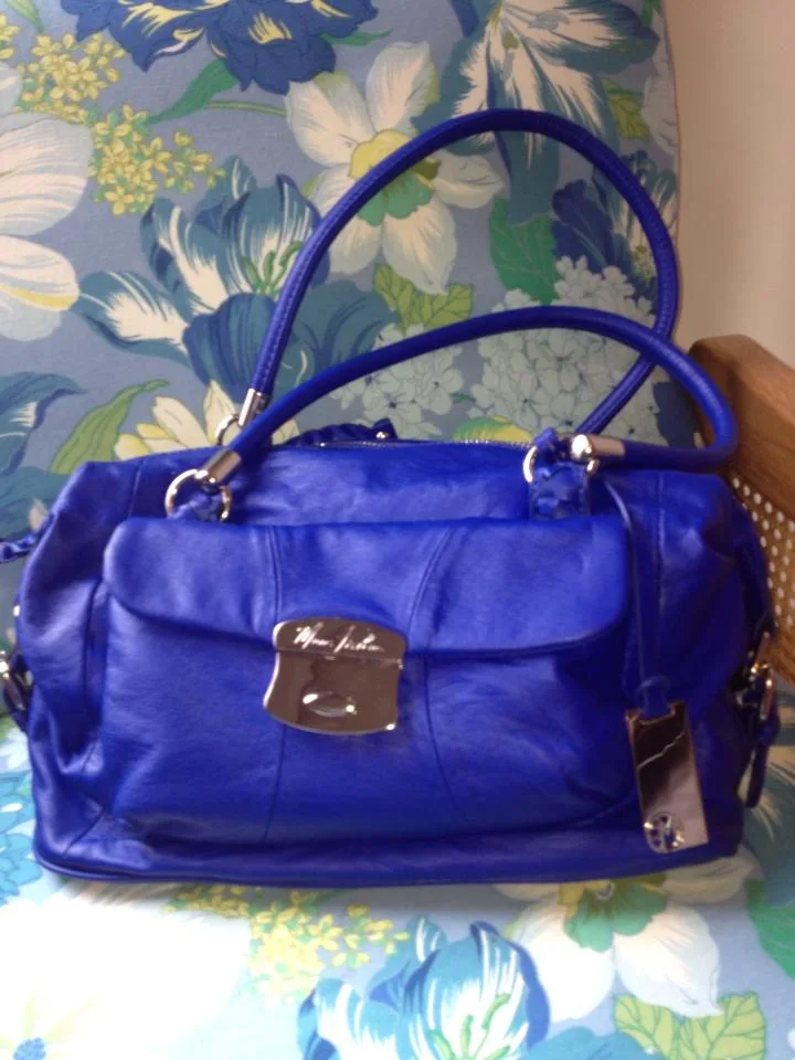 The Blue Purse - A Love Story